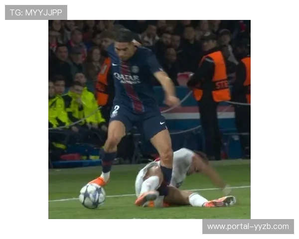 阿什拉夫染红离场，巴黎十人作战险胜斯特拉斯堡